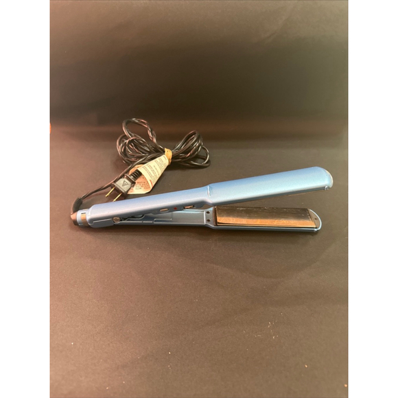 BaBylissPRO Flat Iron Hair Straightener, 1-1/2 Inch, Nano Titanium Hair Styling - Picture 4 of 5